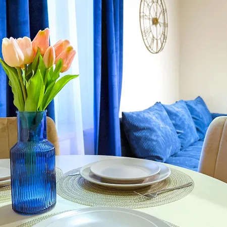 Przy Teatrze By Libertarent Apartman *