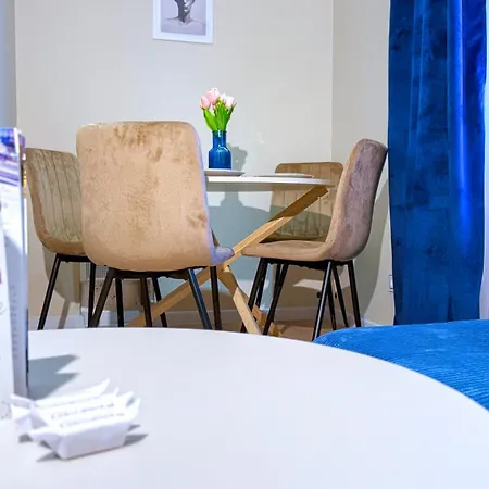 דירה Przy Teatrze By Libertarent ואלבריץ'